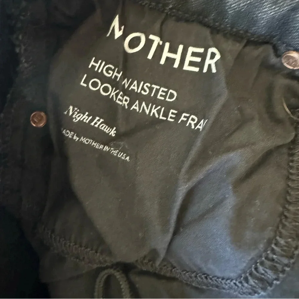 MOTHER High Waisted Looker Ankle Fray in night hawk Size: 27